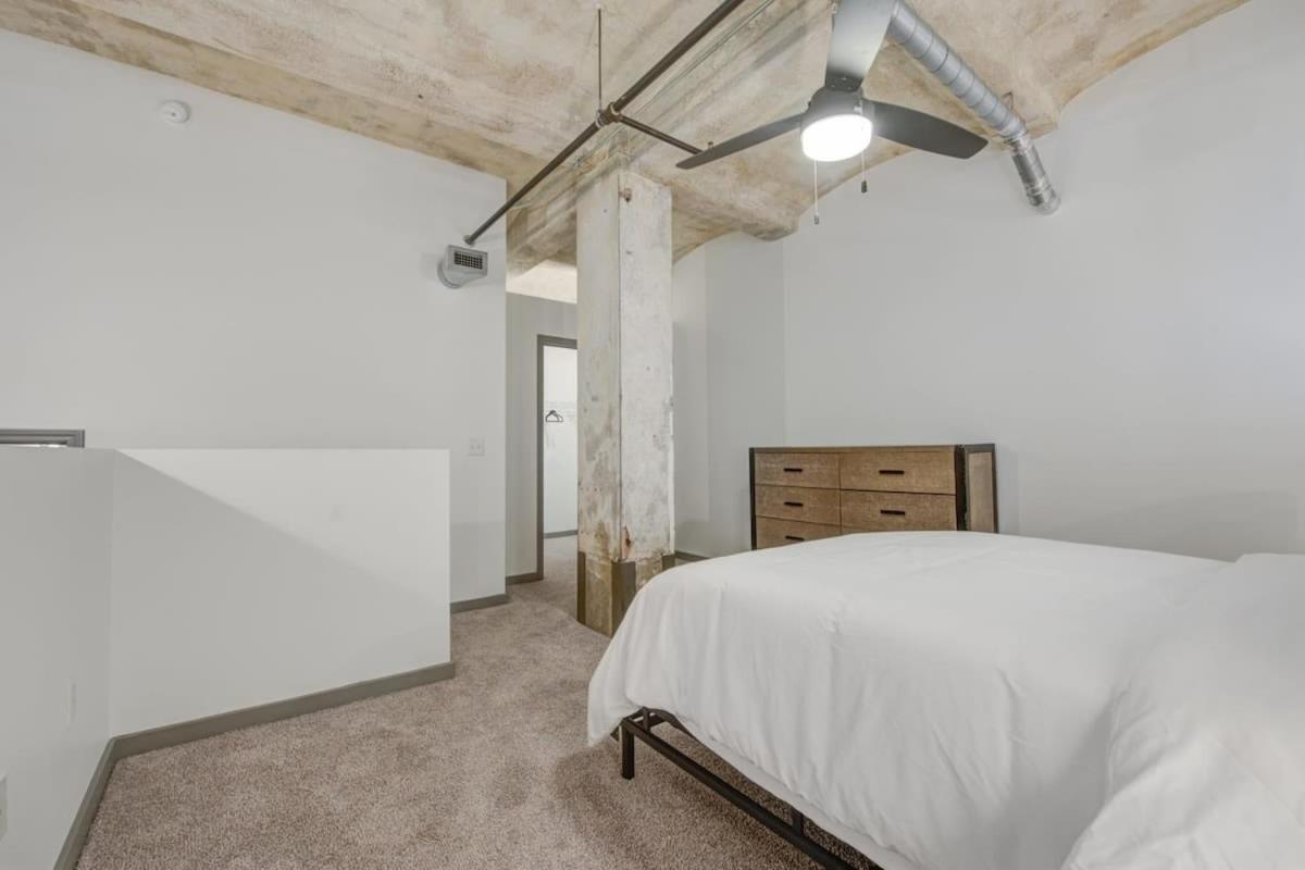 2Br 2Ba Spacious Historic Loft With Gym By Envitae Kansas City Exterior foto