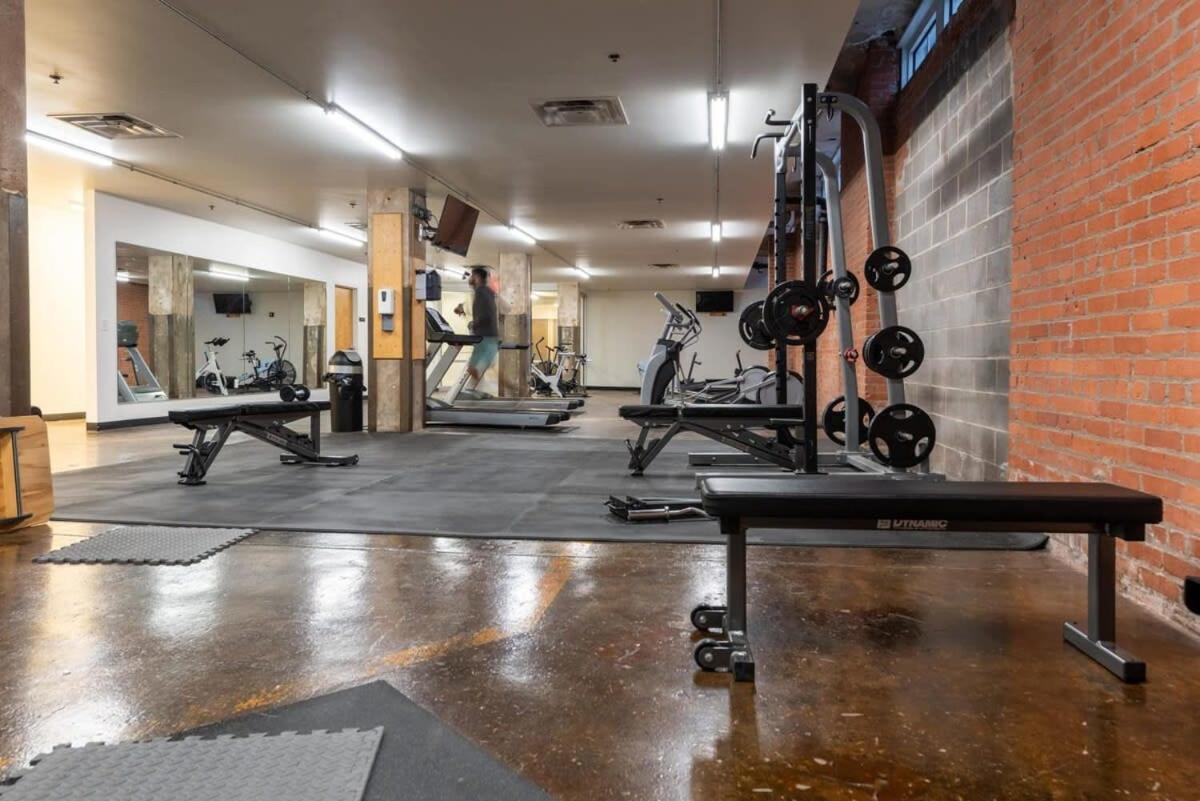 2Br 2Ba Spacious Historic Loft With Gym By Envitae Kansas City Exterior foto