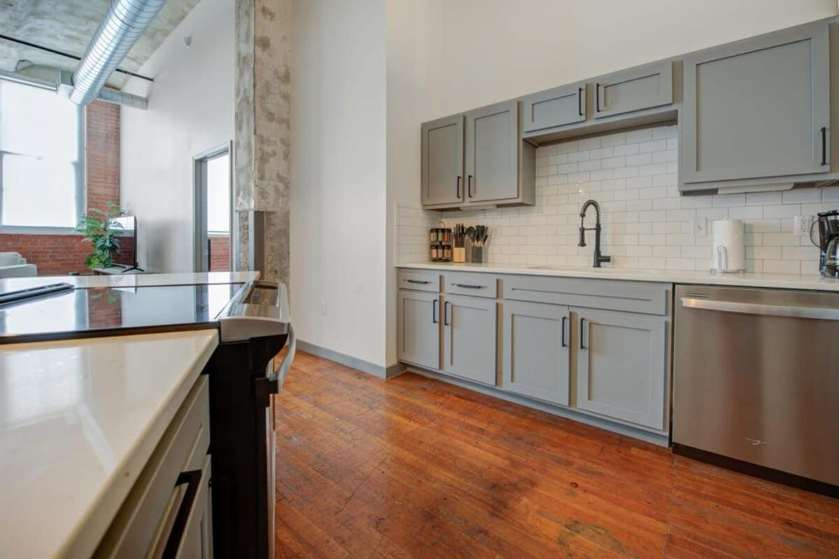 2Br 2Ba Spacious Historic Loft With Gym By Envitae Kansas City Exterior foto