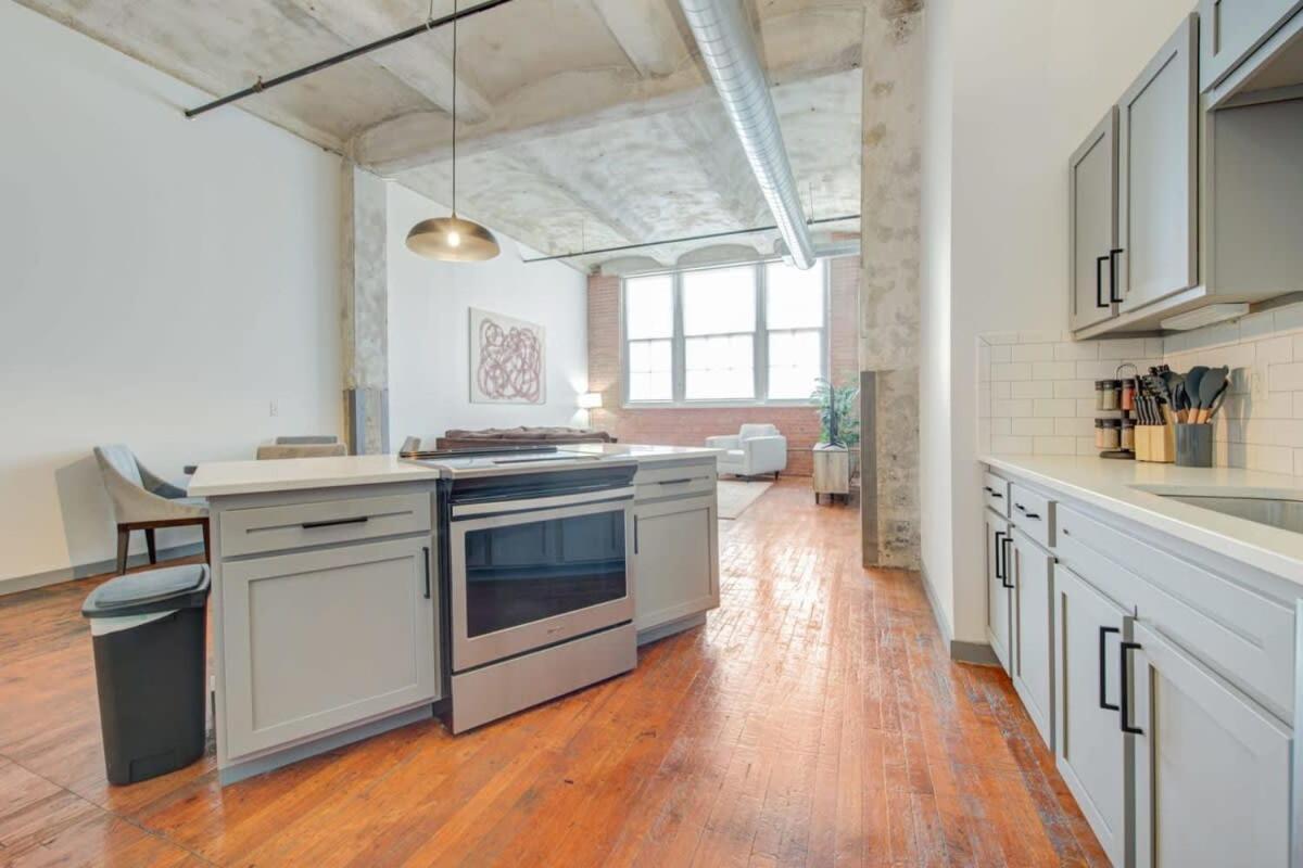 2Br 2Ba Spacious Historic Loft With Gym By Envitae Kansas City Exterior foto