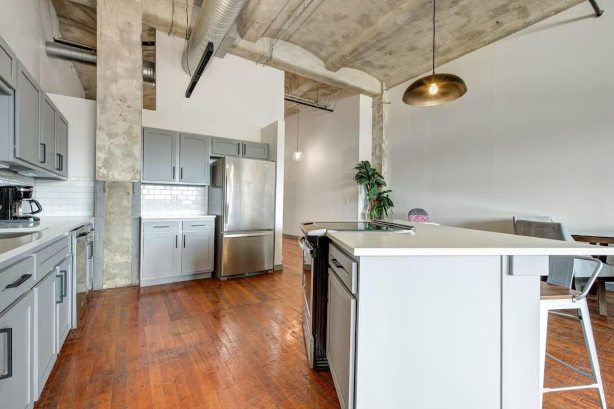 2Br 2Ba Spacious Historic Loft With Gym By Envitae Kansas City Exterior foto